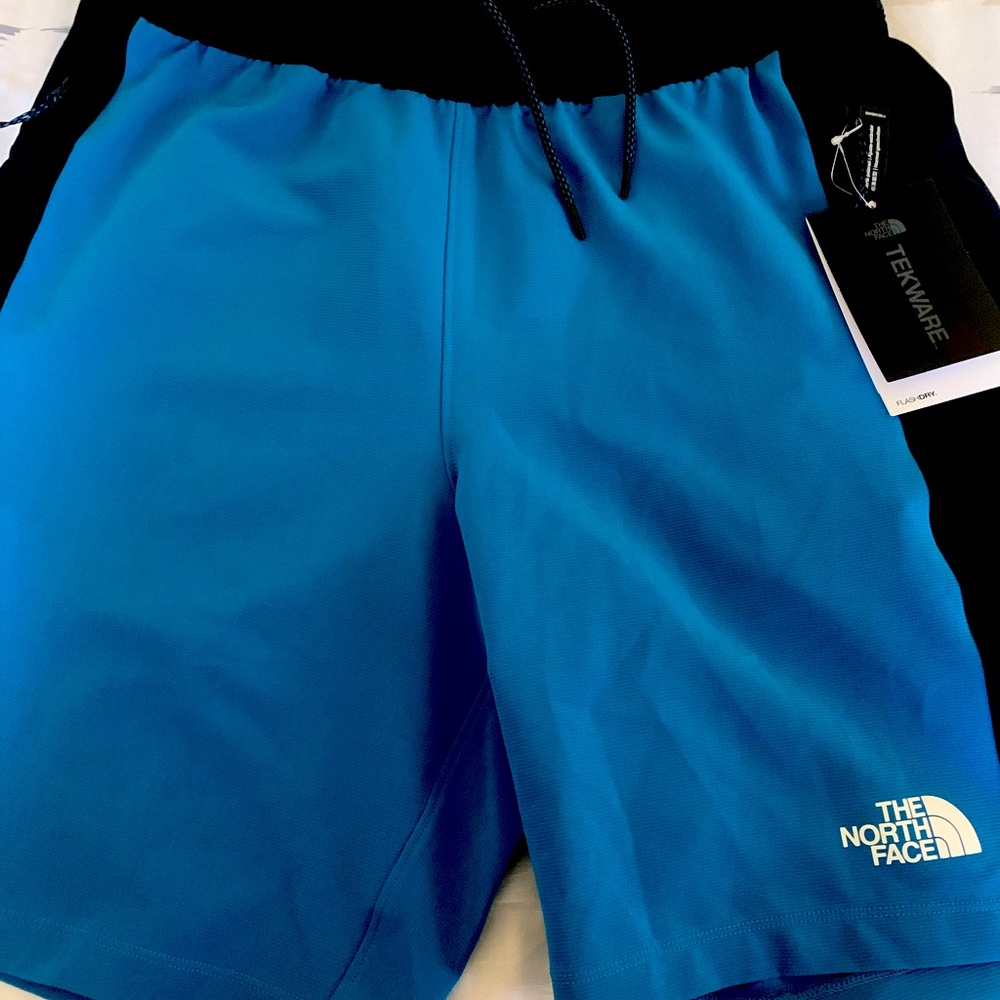 🔥North Face Shorts -NEW-